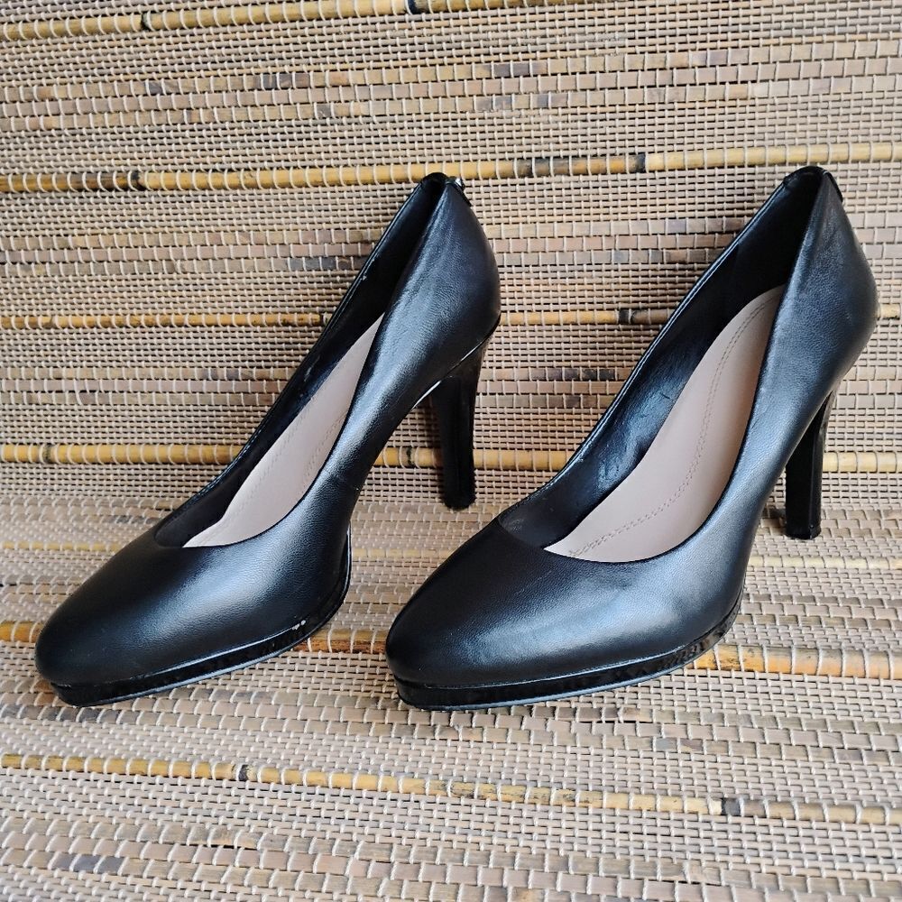 Classic Women's Tahari Black Leather Gallery Pumps size 9M US - Picture 9 of 15
